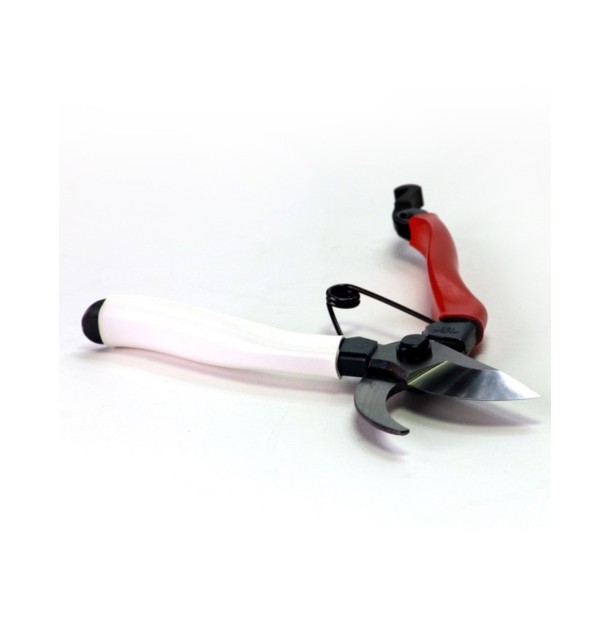 Sécateur professionnel japonais Okatsune 103