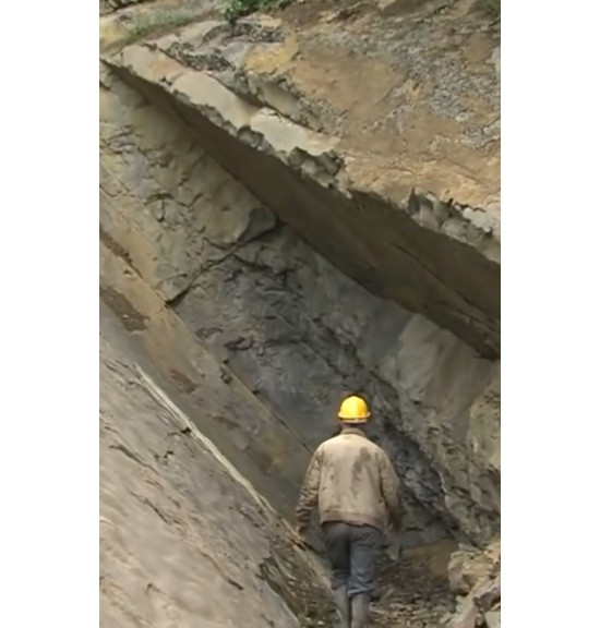 Pierre  affuter avec cuir